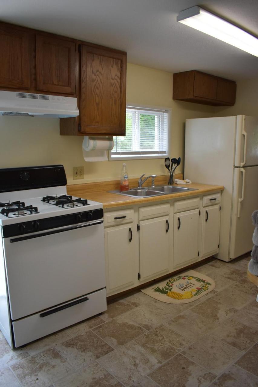 Cozy 2 Bedroom House Adrian Ngoại thất bức ảnh